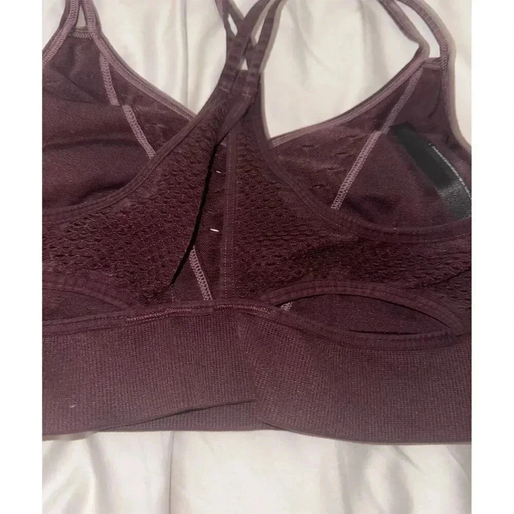 Victoria Sport Laser Cut Seamless Sports Bra Medium Wine Color Yoga Pilates